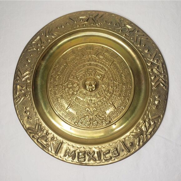 Vintage large brass decorative plate - Picture 1 of 9